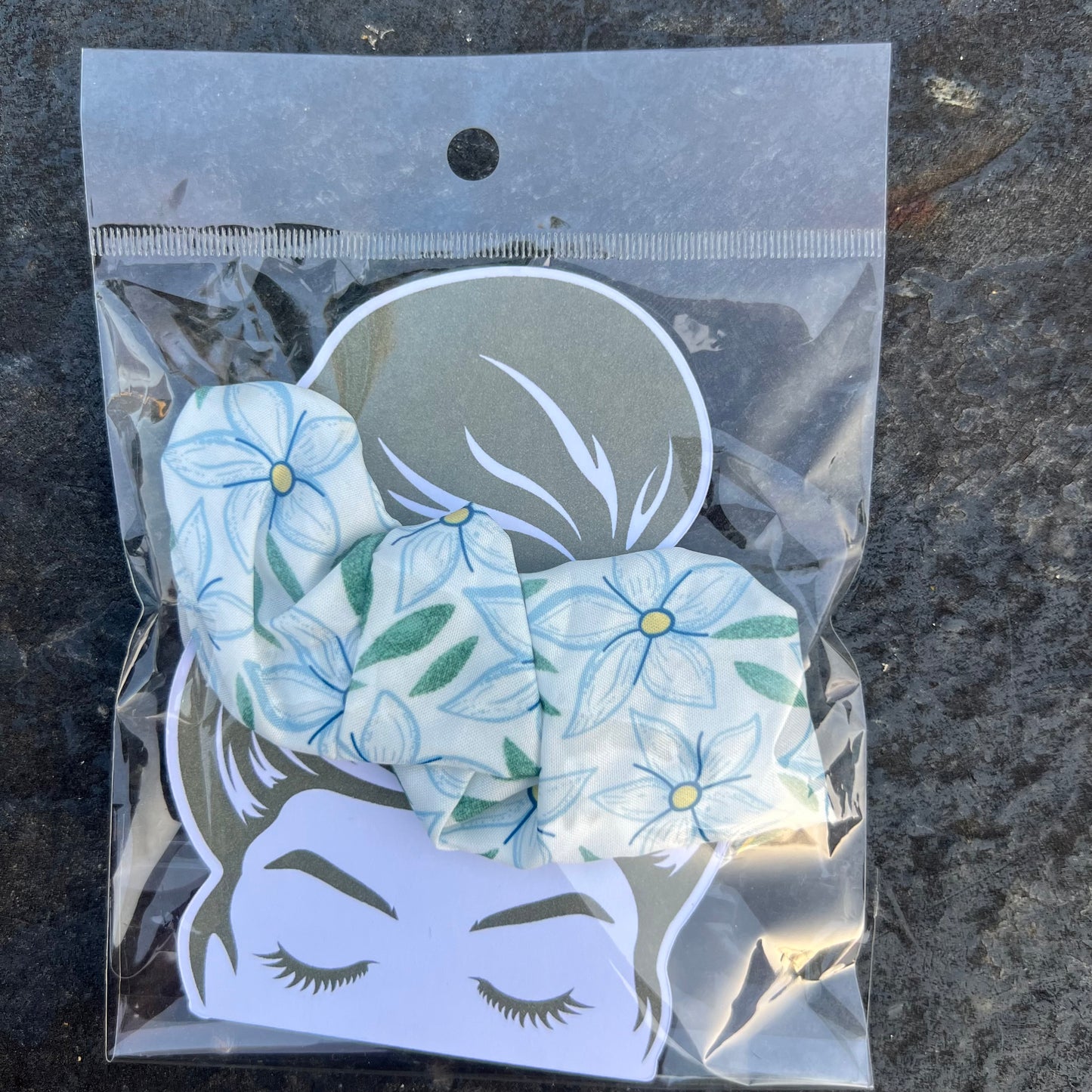 Scrunchie + Cartão Adulto